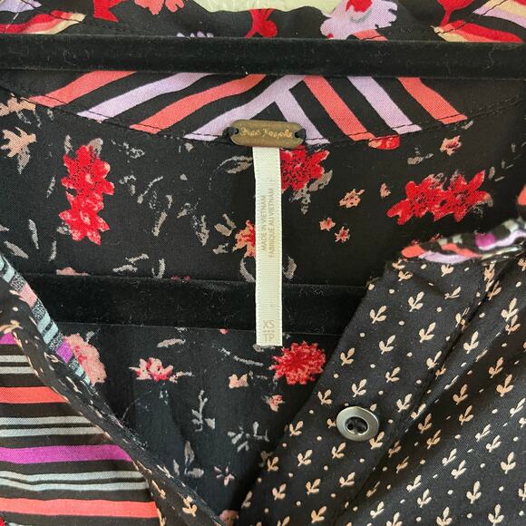 Free People Hazel Buttondown in Black Combo Women’s Top Blouse - Size XS - Picture 6 of 6